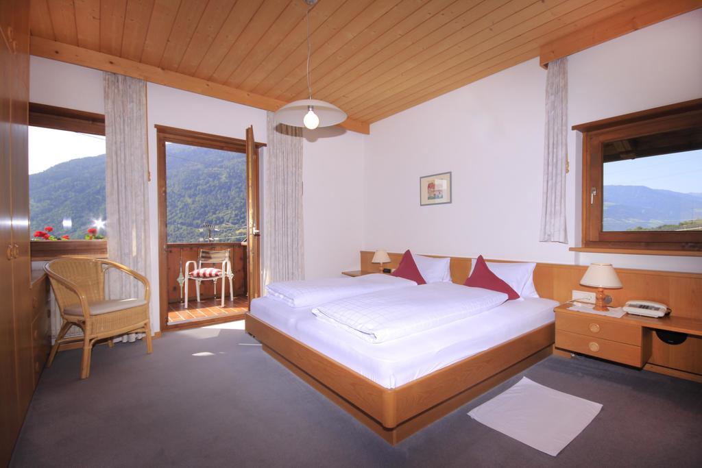 Apartments Gasserhof Algund Zimmer foto