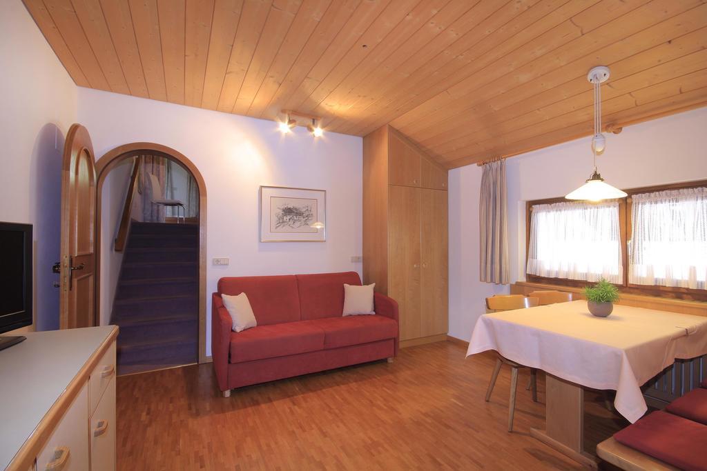 Apartments Gasserhof Algund Zimmer foto